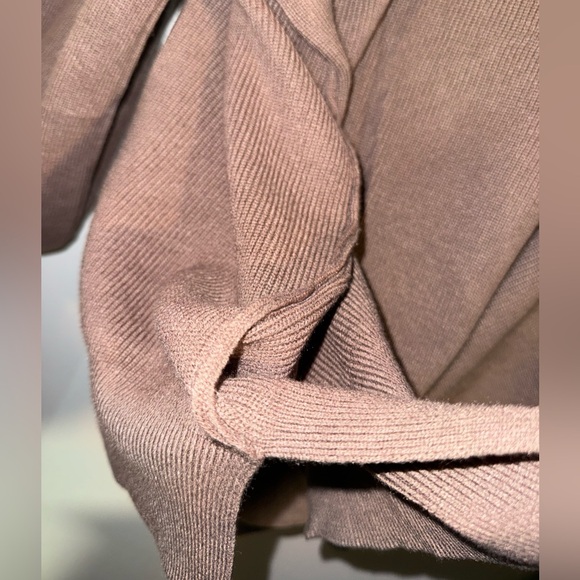 Women's Brown oversized sweater - Picture 2 of 4